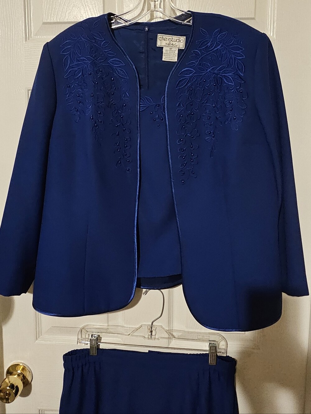 Women's Royal Blue Embroidered Skirt Suit Size 16P By Che Studios